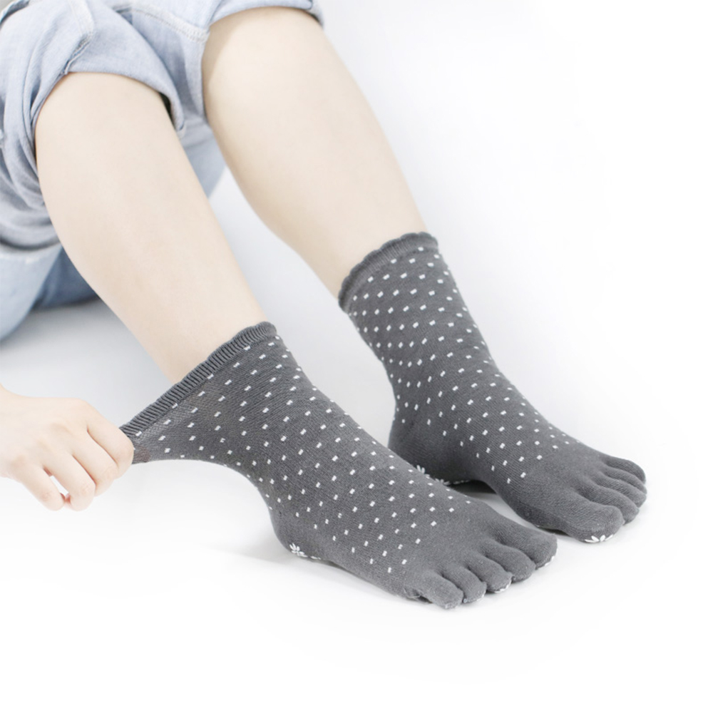 Silikónové protišmykové päťprstové vysoké ponožky na jogu